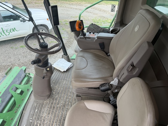 Photo of 2014 John Deere S660