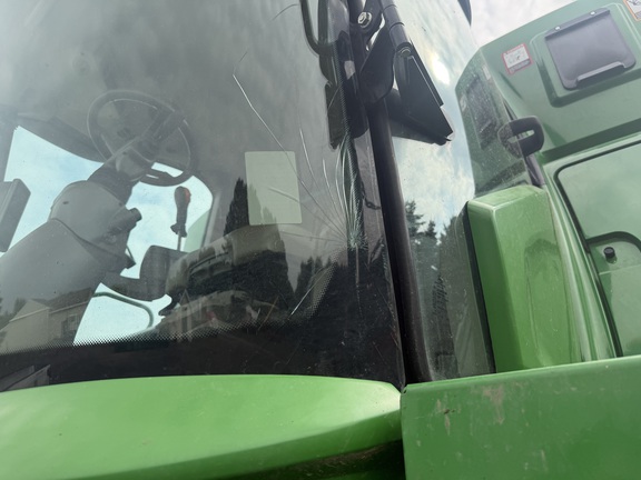 Photo of 2014 John Deere S660