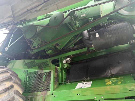 Photo of 2014 John Deere S660