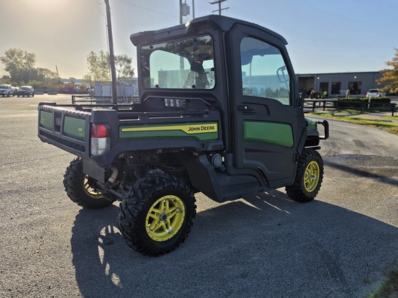 2022 John-Deere XUV 835M
