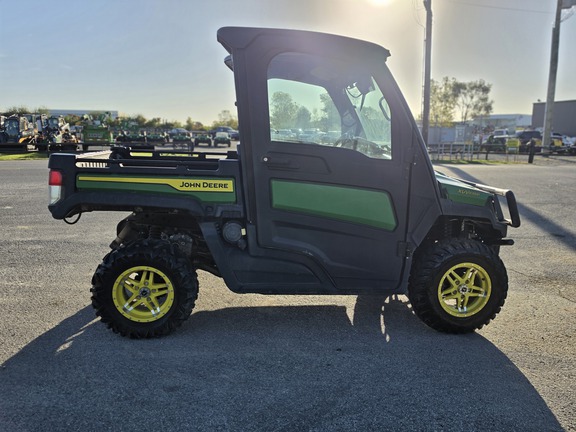 2022 John-Deere XUV 835M