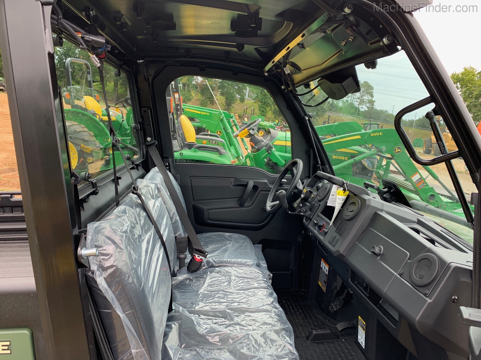 2019 John Deere XUV 835M Image 4