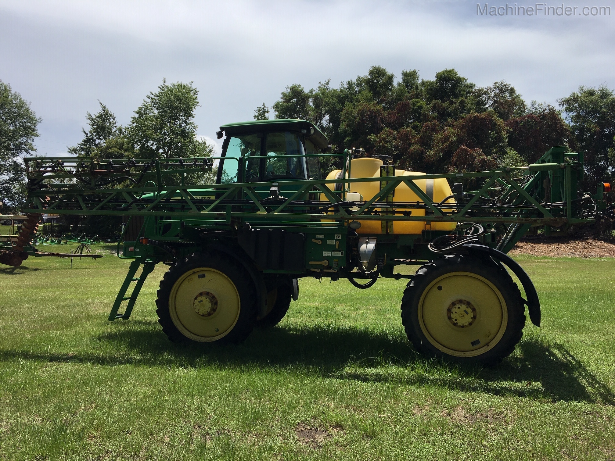 2011 John Deere 4630 Image 3