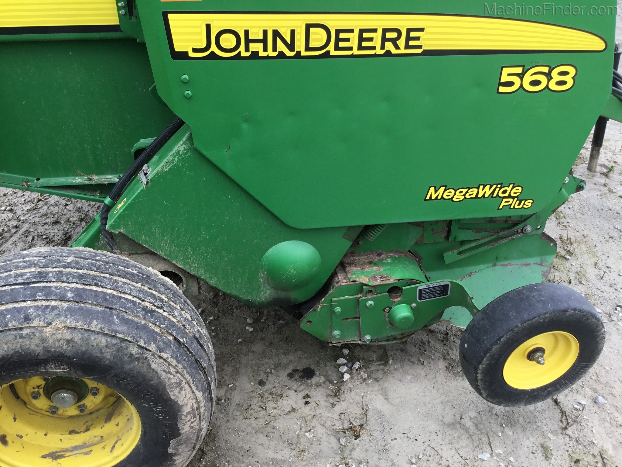 2008 John Deere 568 Image 5