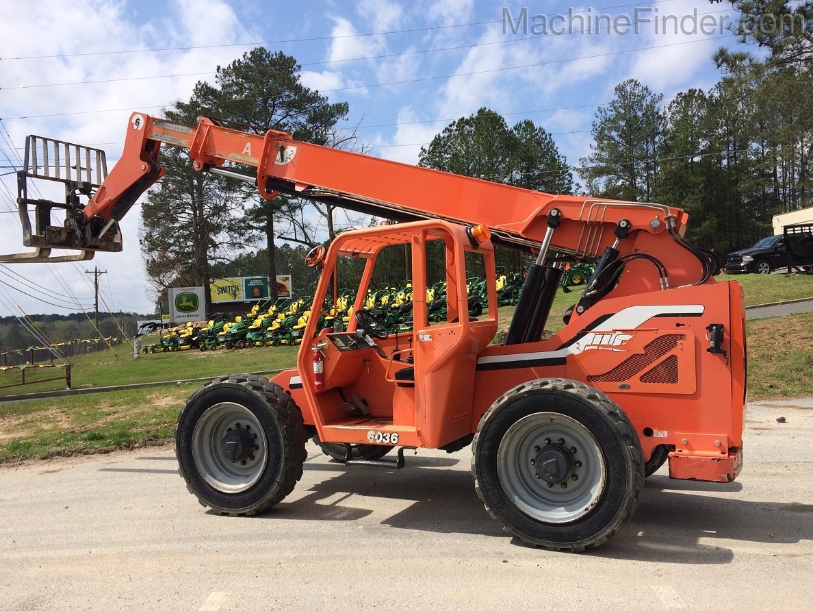 2013 Skytrak 6036 Image 2