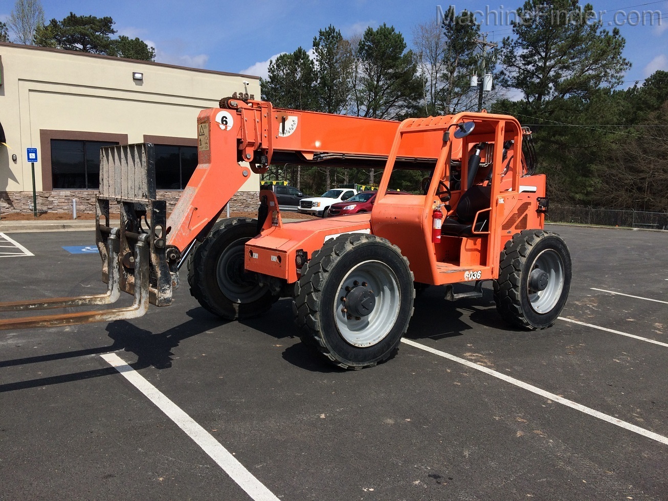 2013 Skytrak 6036 Image 4