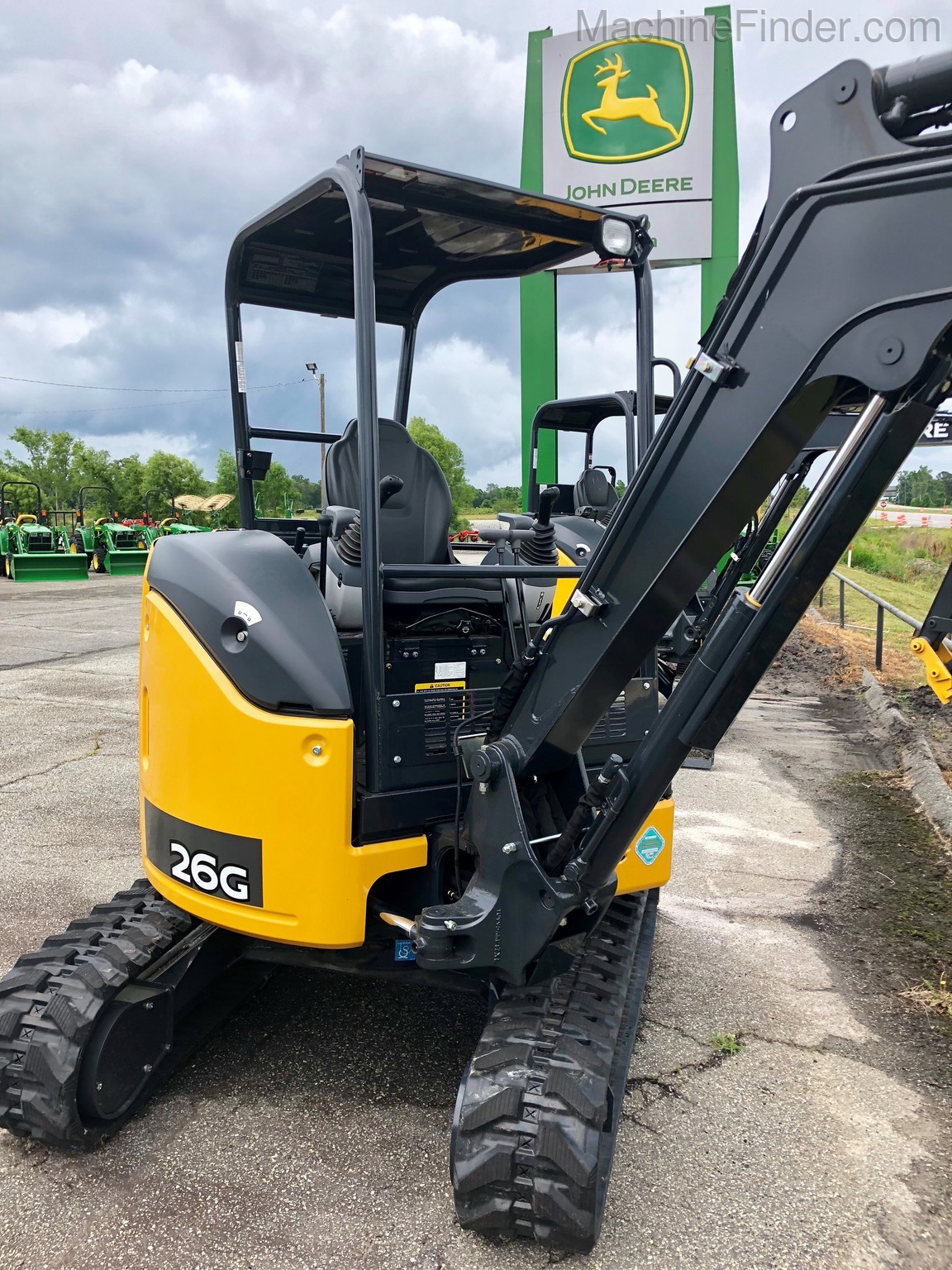 2020 John Deere 26G Image 6