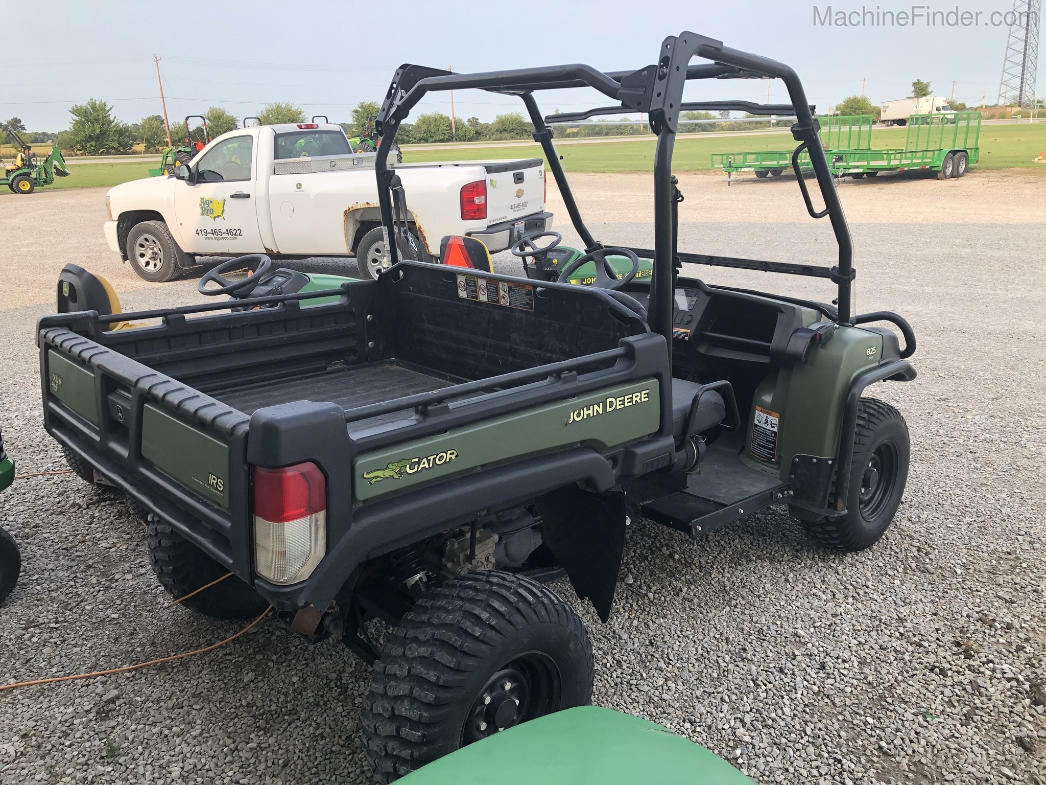 2014 John Deere XUV 825i Image 3