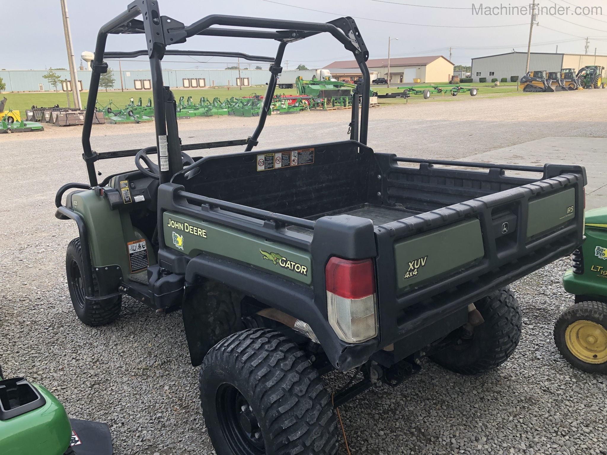 2014 John Deere XUV 825i Image 4