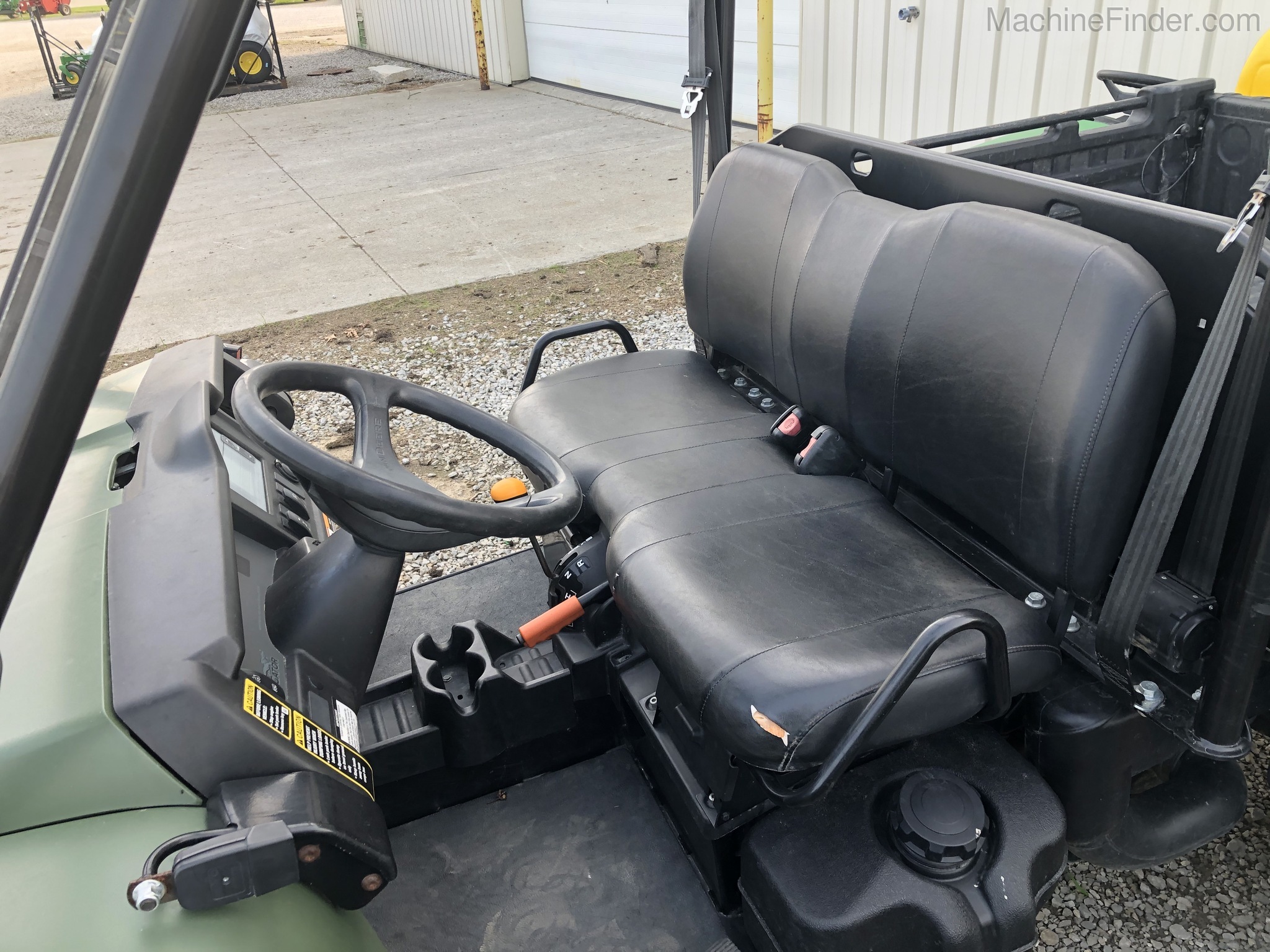 2014 John Deere XUV 825i Image 6