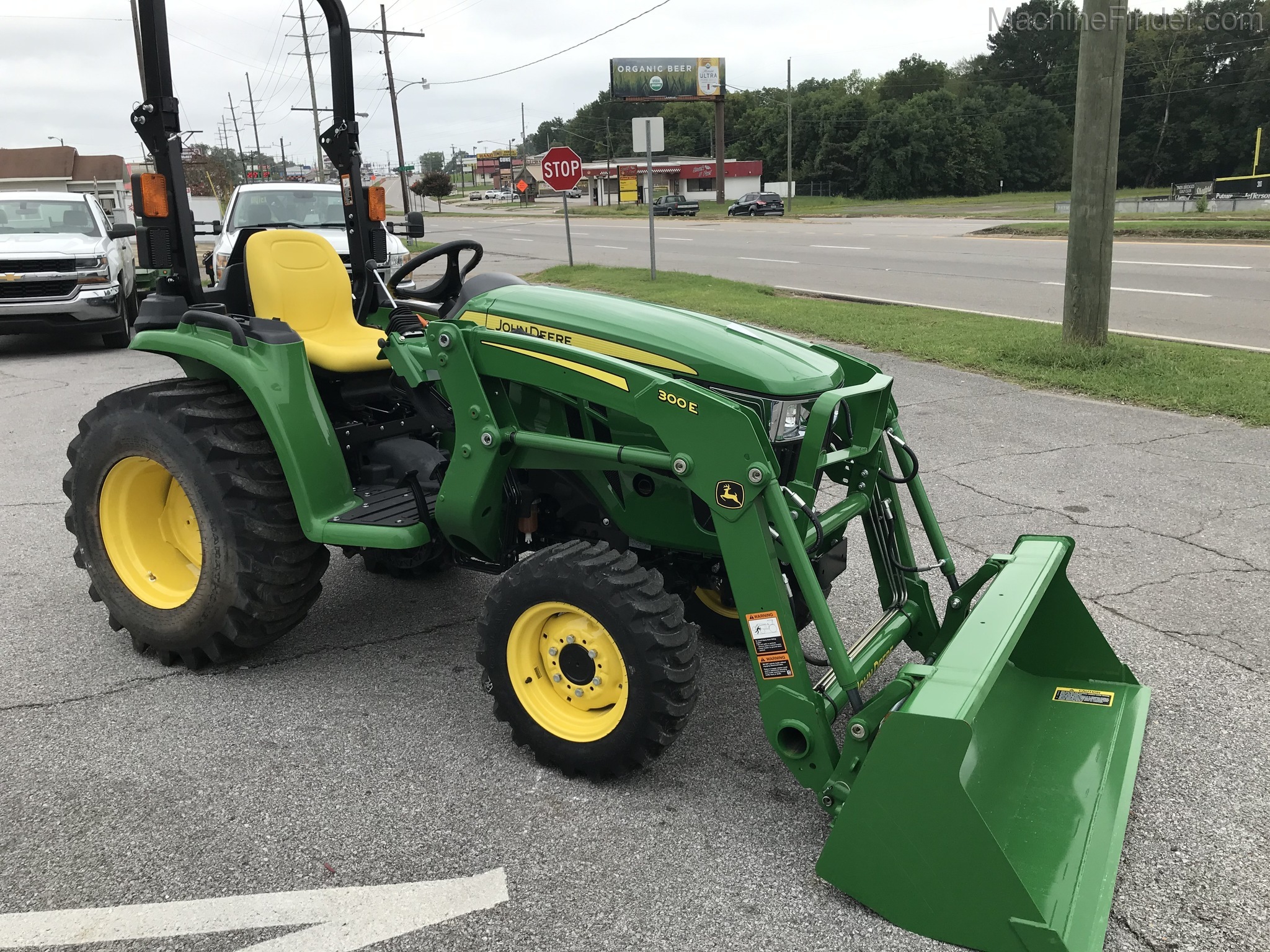 2020 John Deere 3025E Image 4