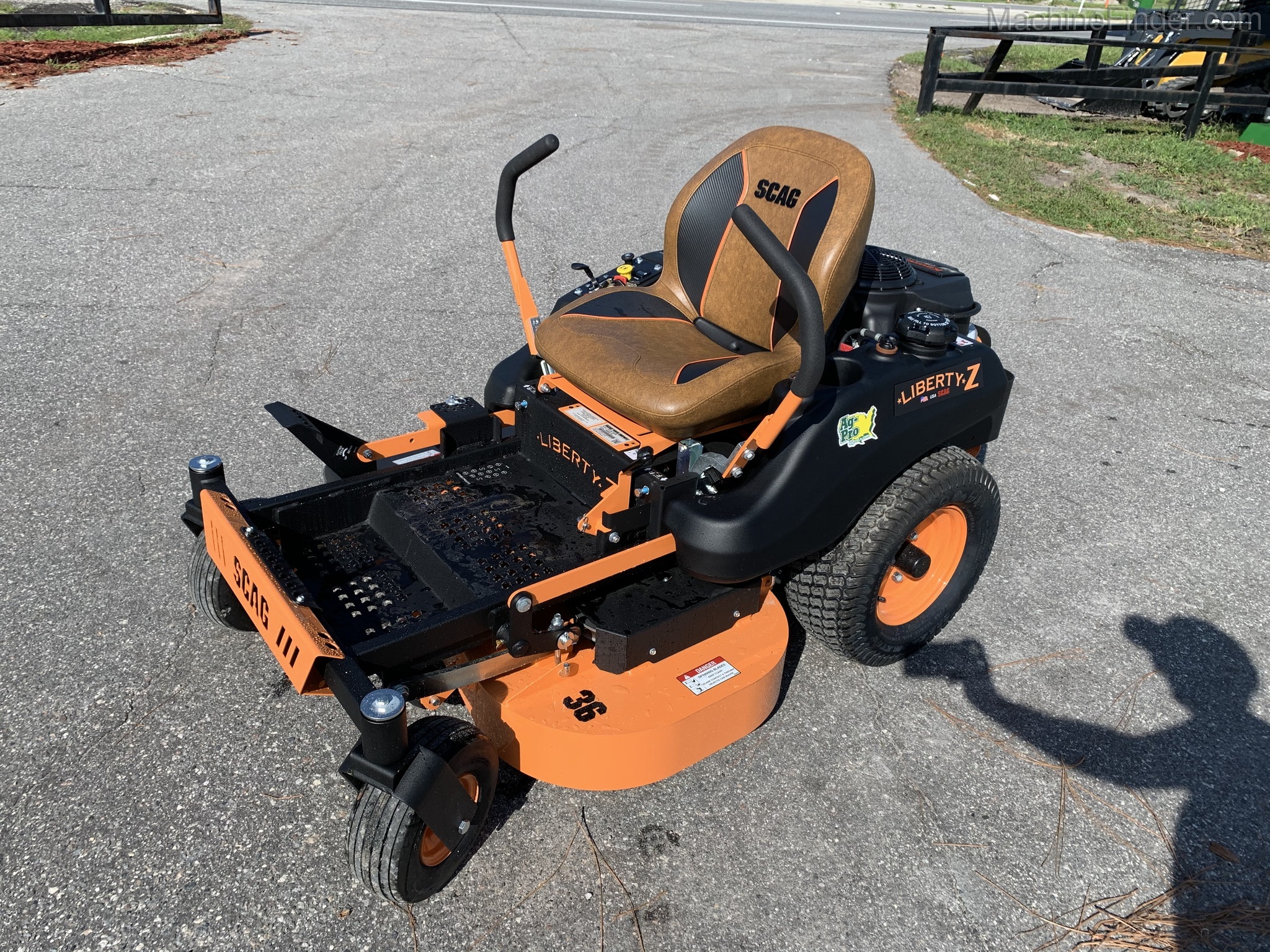 2020 Scag SZL36-18FR Image 6