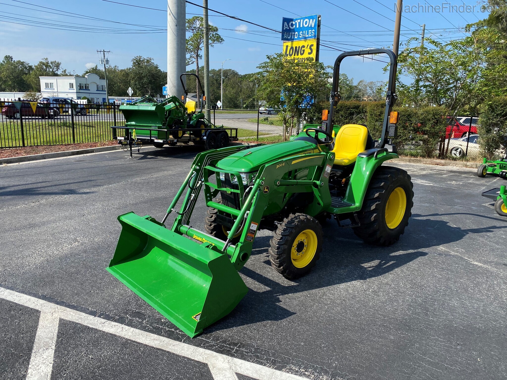 2021 John Deere 3032E Image 5