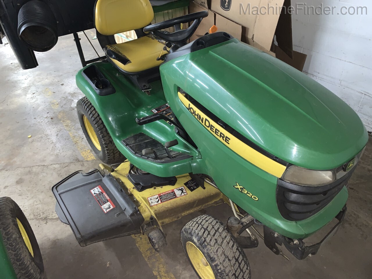 2007 John Deere X320 Image 3