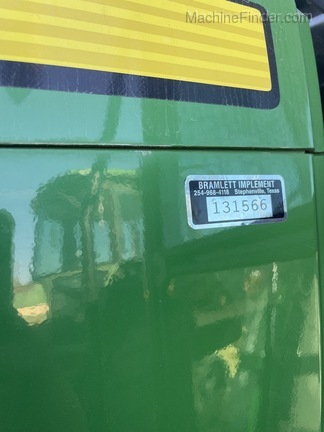2016 John Deere 6105E Image 5