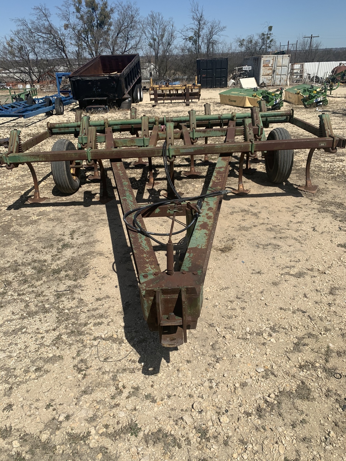 John Deere 1610 Image 1