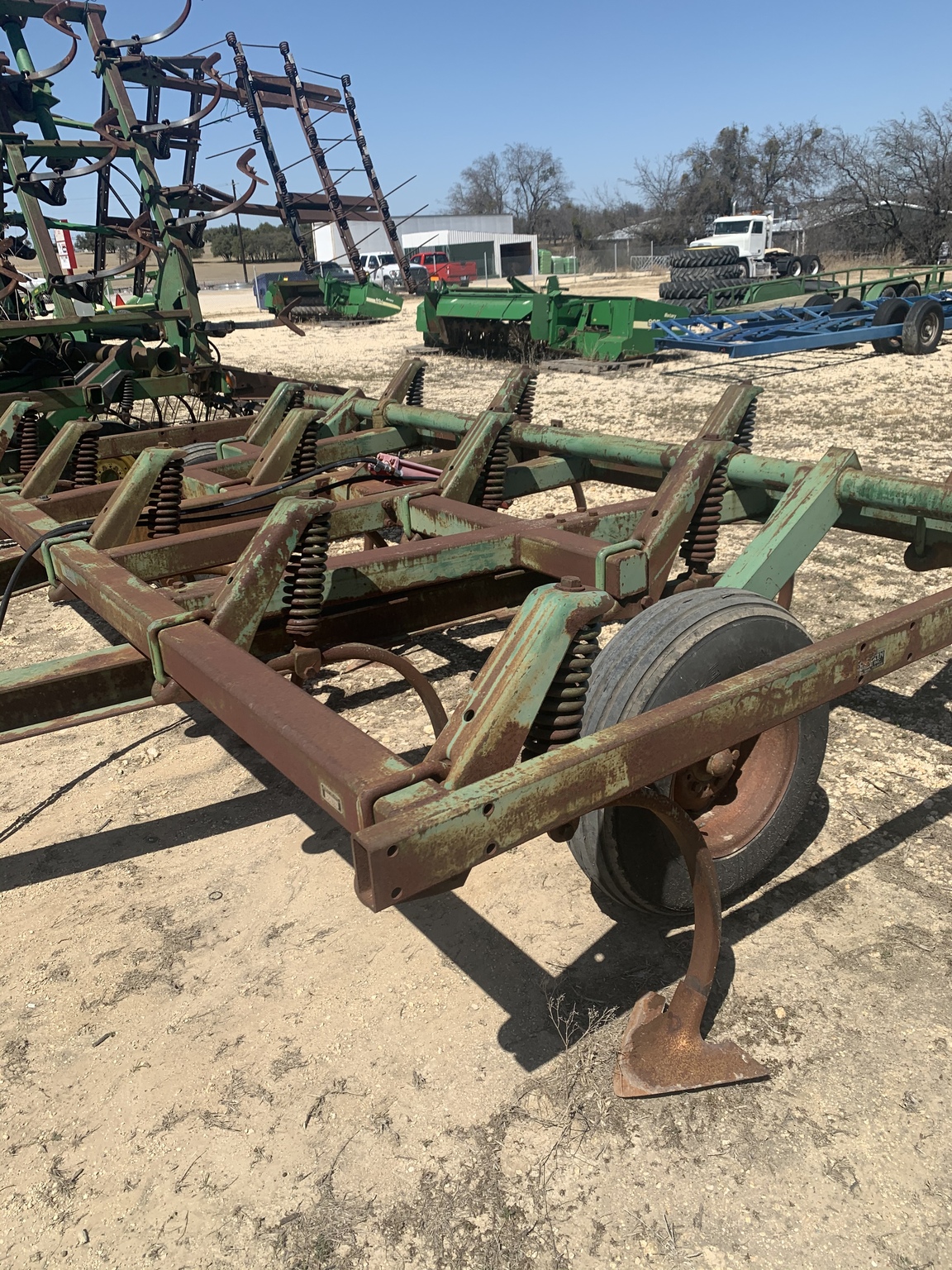 John Deere 1610 Image 2