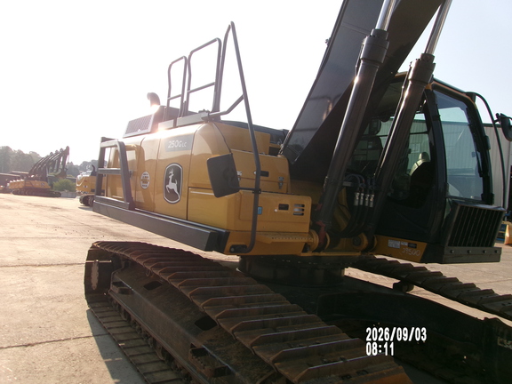 2022 John Deere 250GL