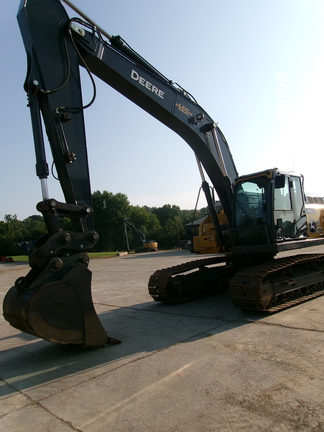 2022 John Deere 250GL