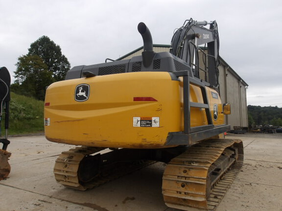 2022 John Deere 250GL