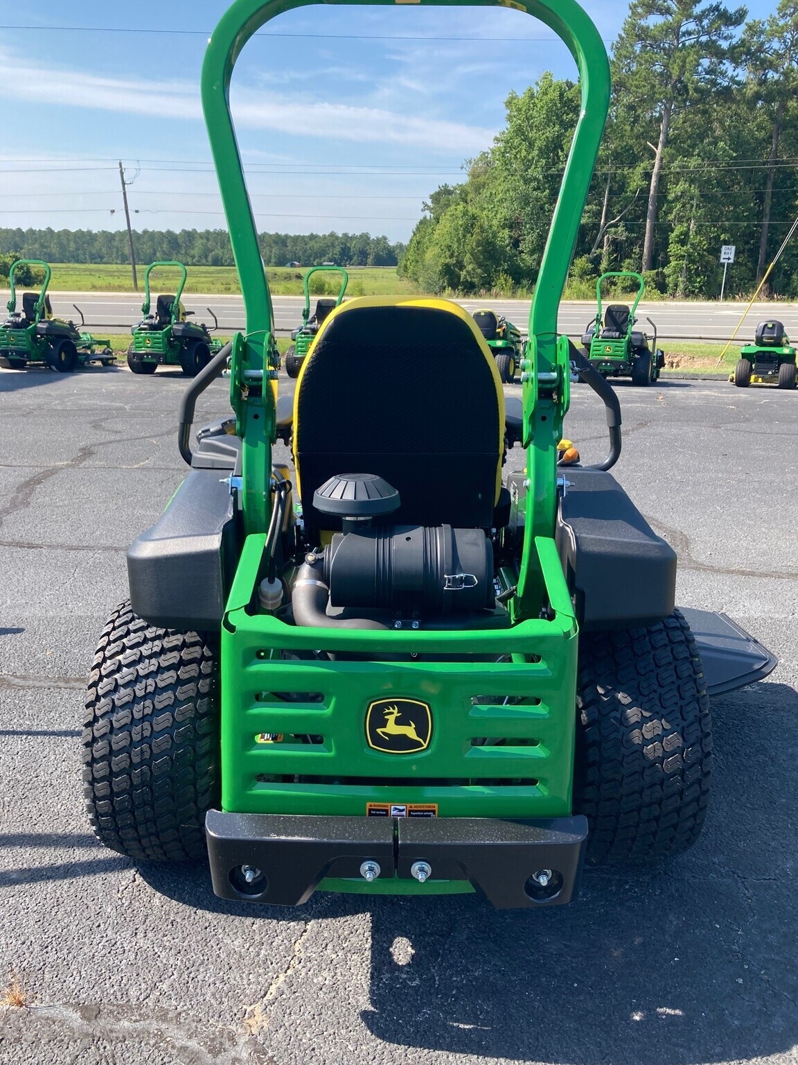 2025 John Deere Z920M Image 5