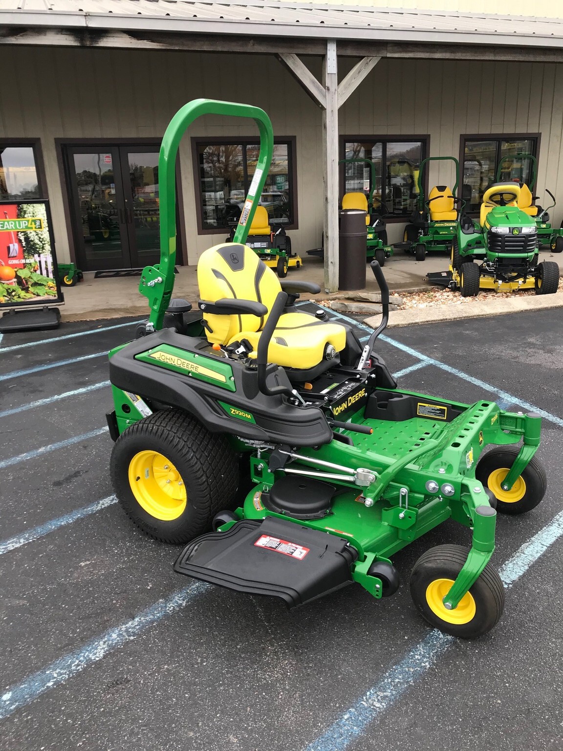 2023 John Deere Z920M Image 3