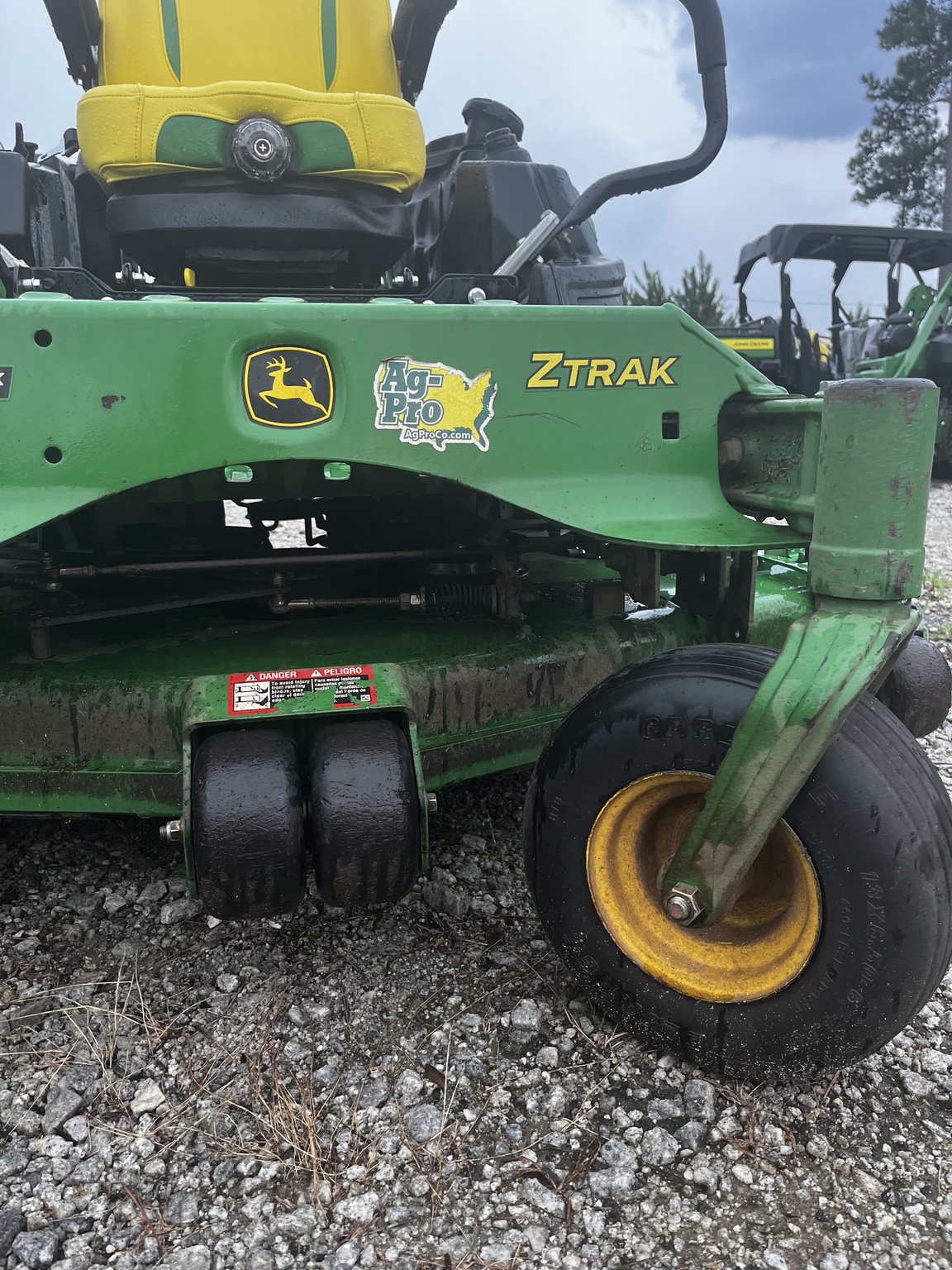 2022 John Deere Z950M Image 5