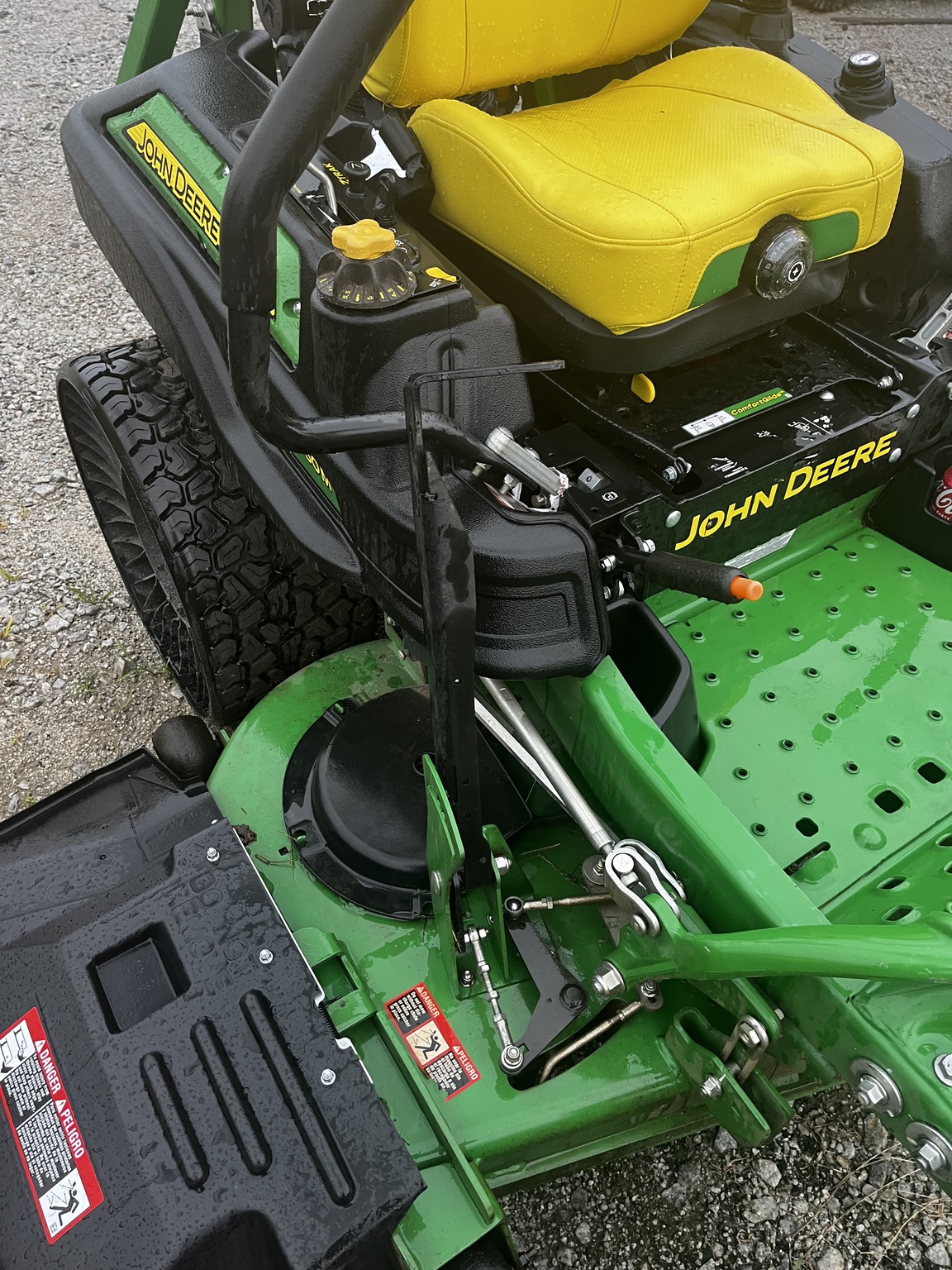 2022 John Deere Z950M Image 6