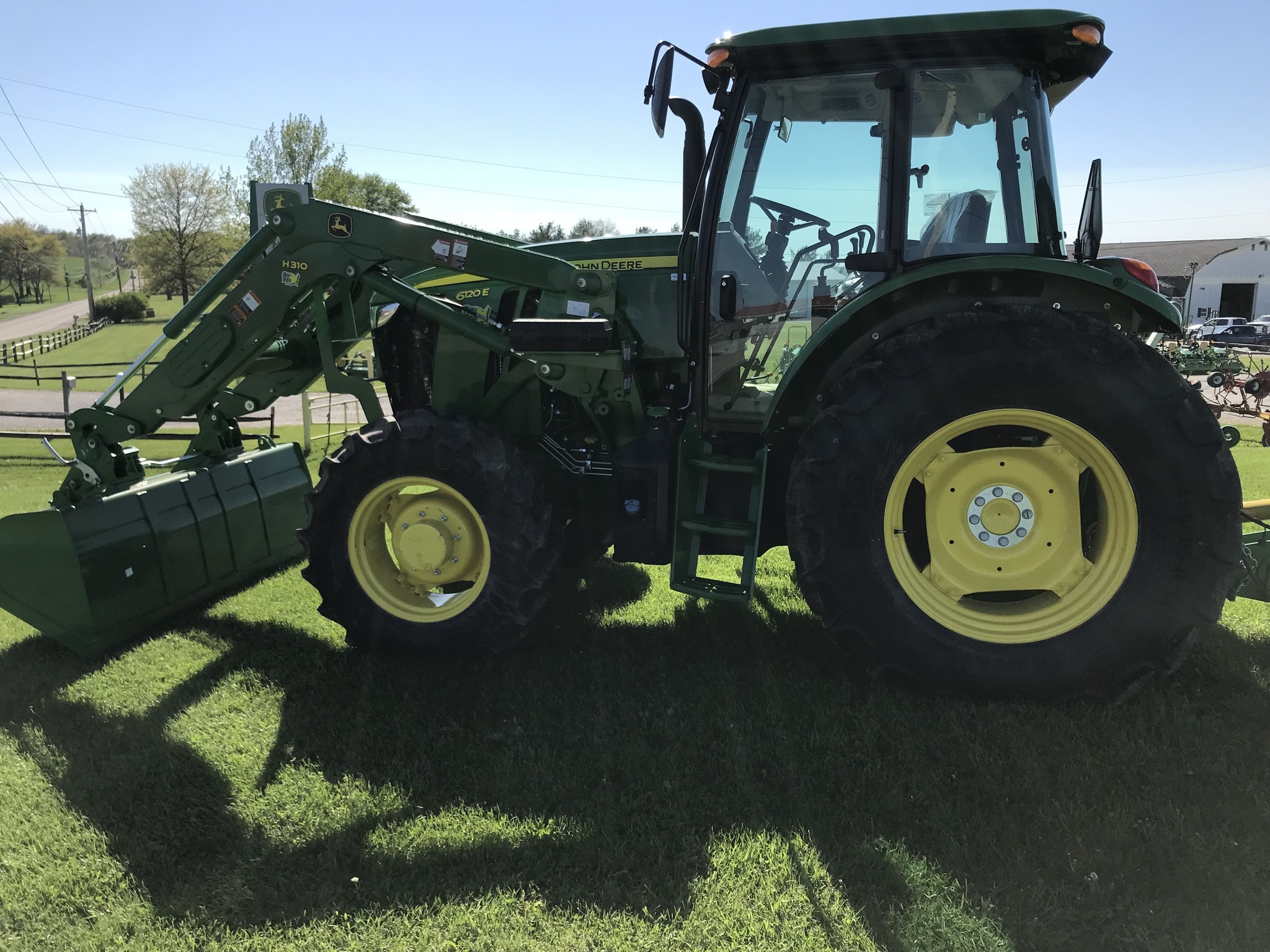 2023 John Deere 6120E Image 2