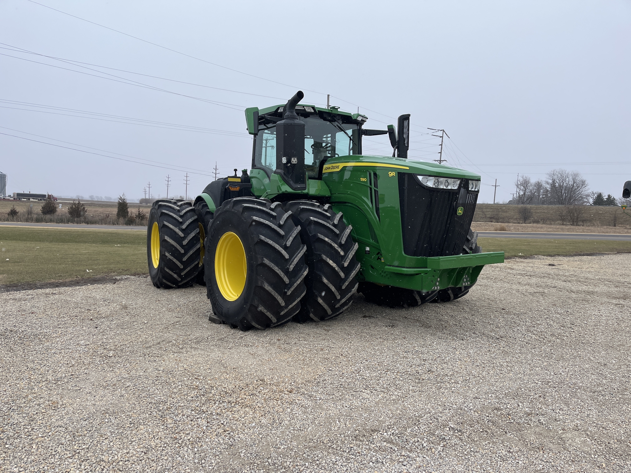  2022 John Deere 9R 590 at Heritage Tractor in Dixon, IL