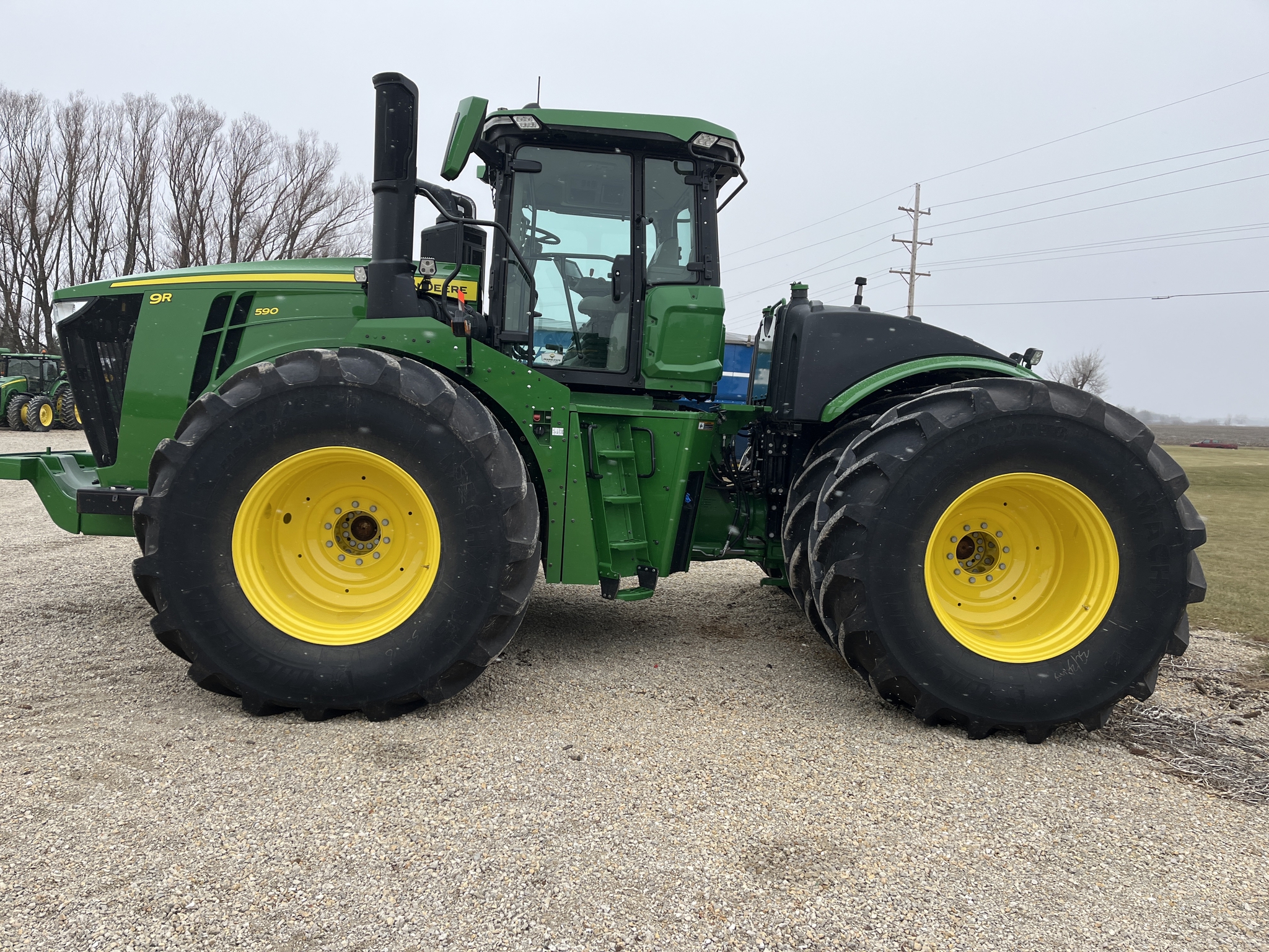  2022 John Deere 9R 590 at Heritage Tractor in Dixon, IL
