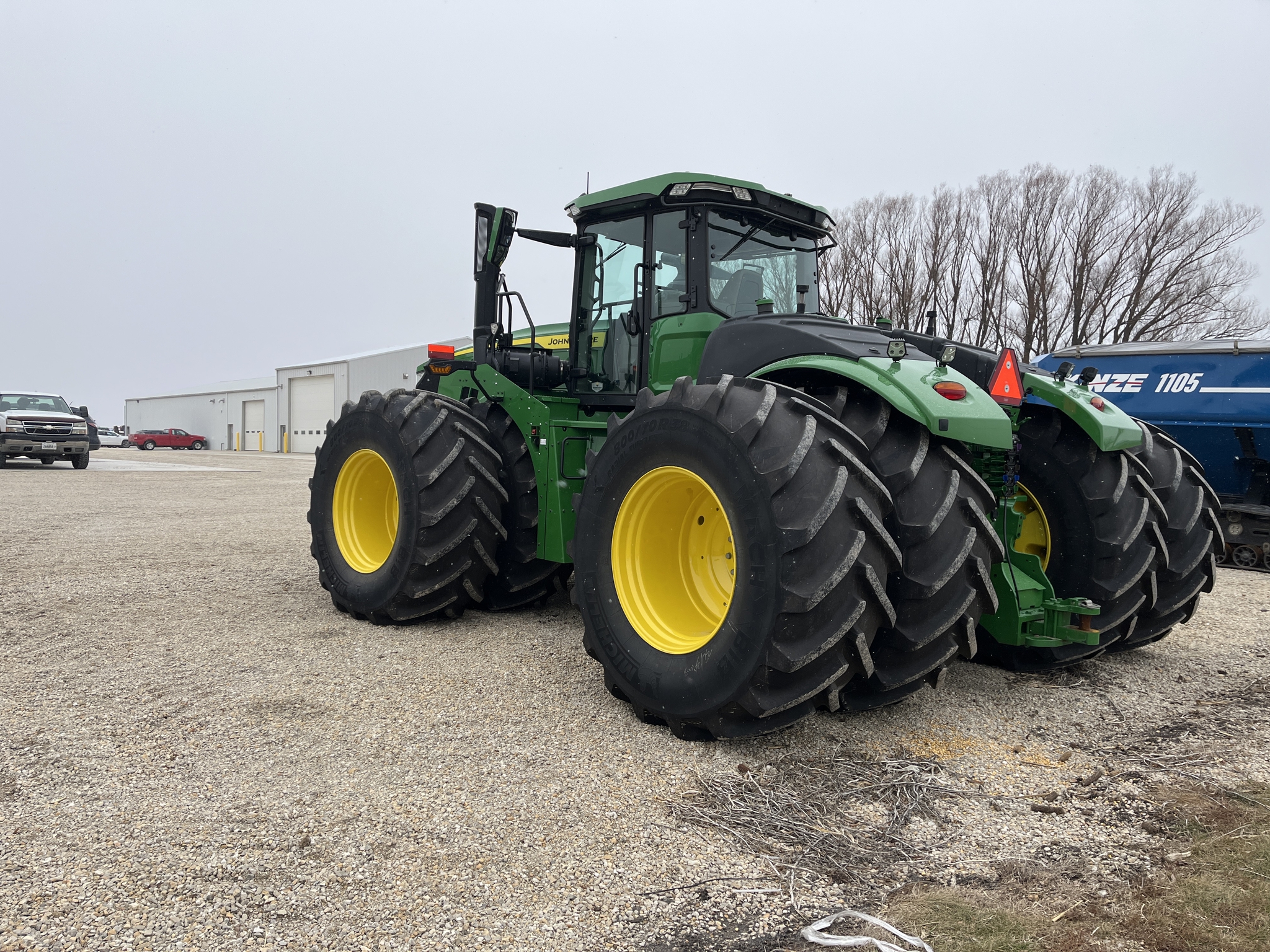  2022 John Deere 9R 590 at Heritage Tractor in Dixon, IL
