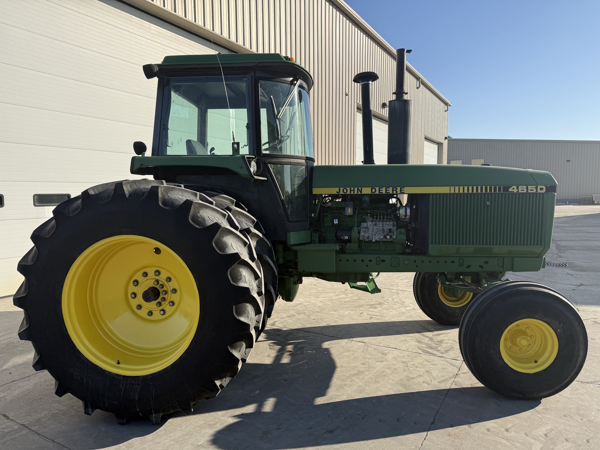 1984 John Deere 4650 Image 4