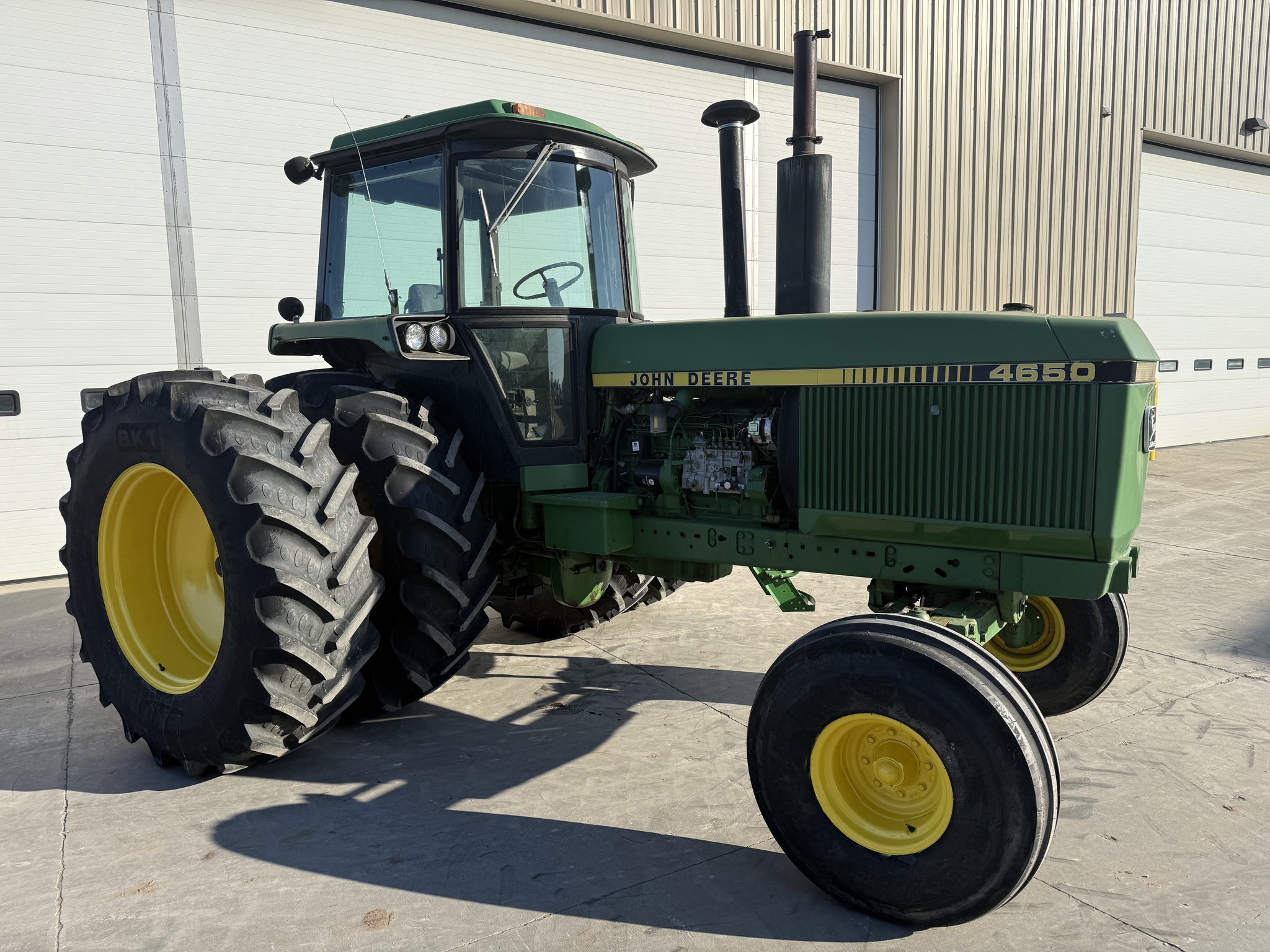 1984 John Deere 4650 Image 1