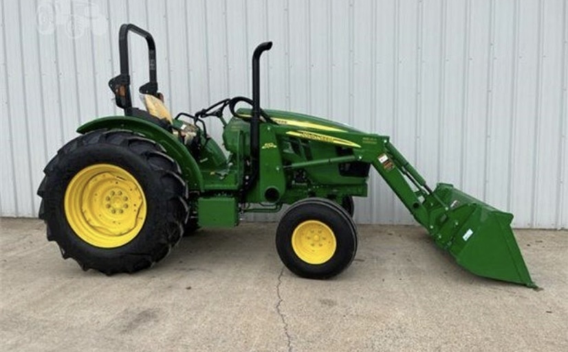 2024 John Deere 5067E Image 3