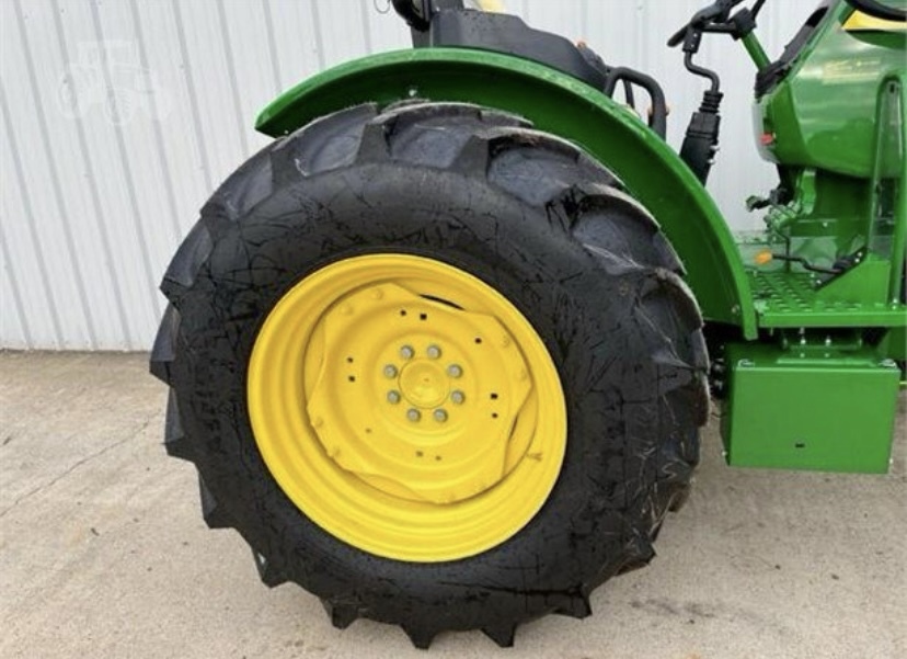 2024 John Deere 5067E Image 9
