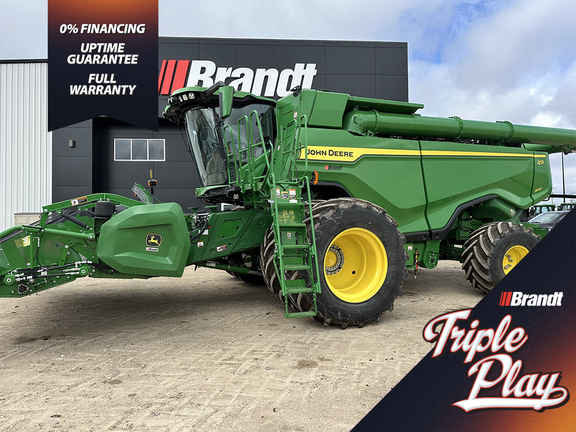 Photo of a 2023 John Deere X9 1100