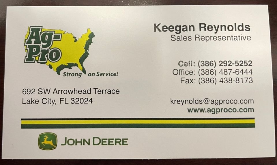 2022 John Deere 3032E Image 2