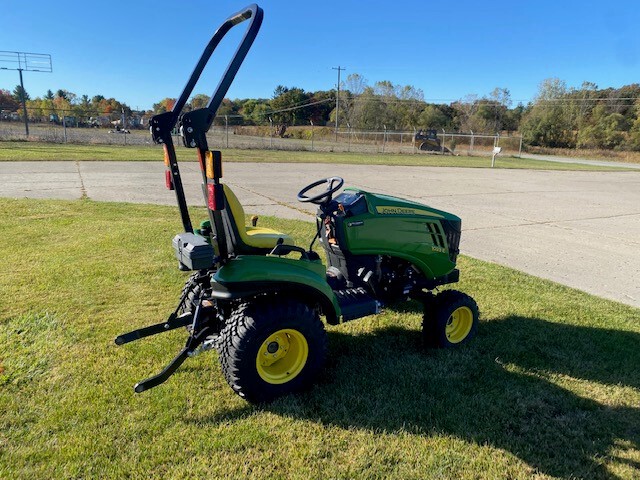 2021 John Deere 1023E Image 1