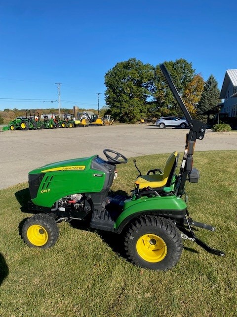 2021 John Deere 1023E Image 2