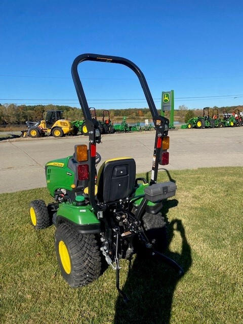 2021 John Deere 1023E Image 6