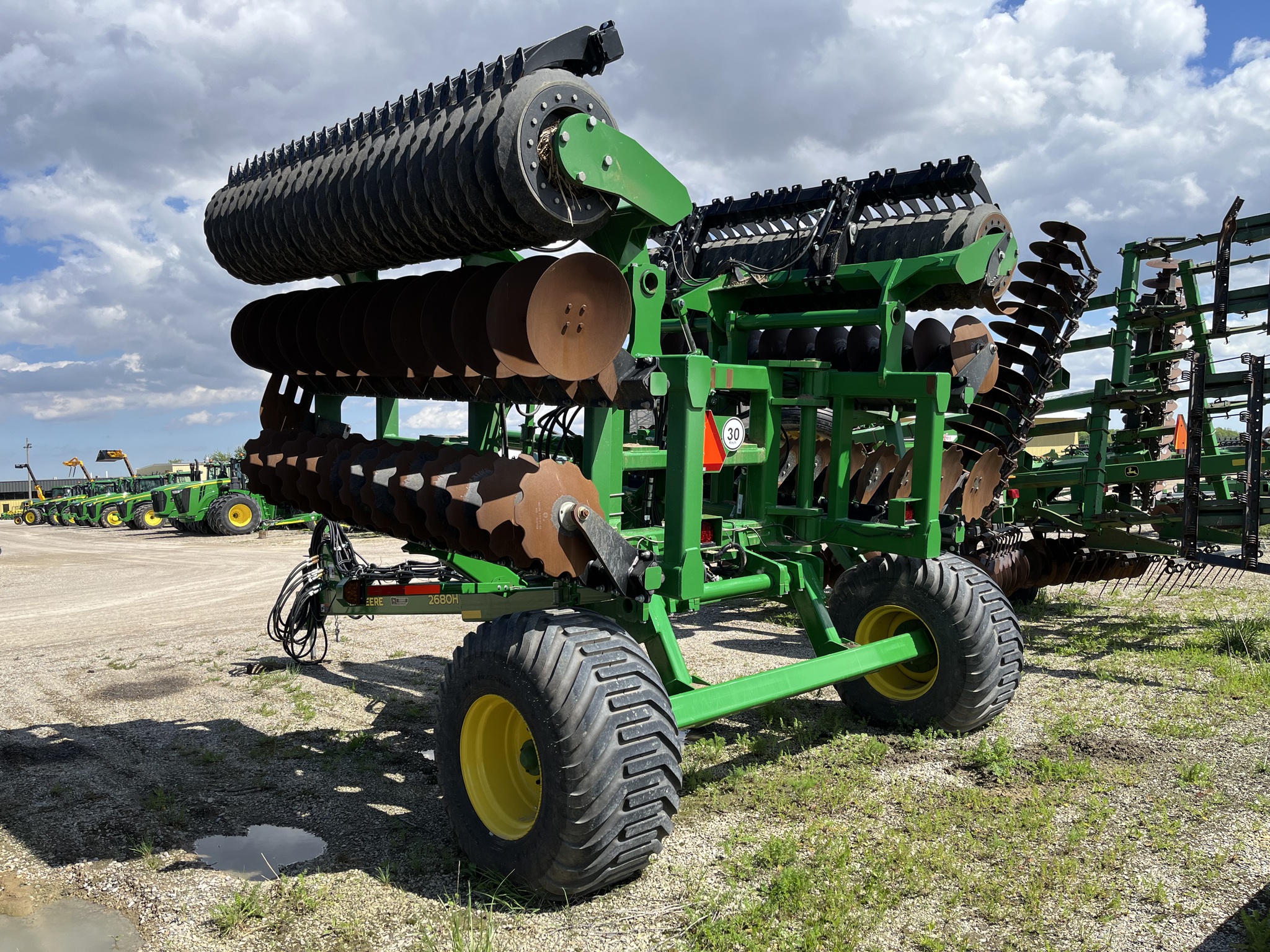 2022 John Deere 2680H Disks