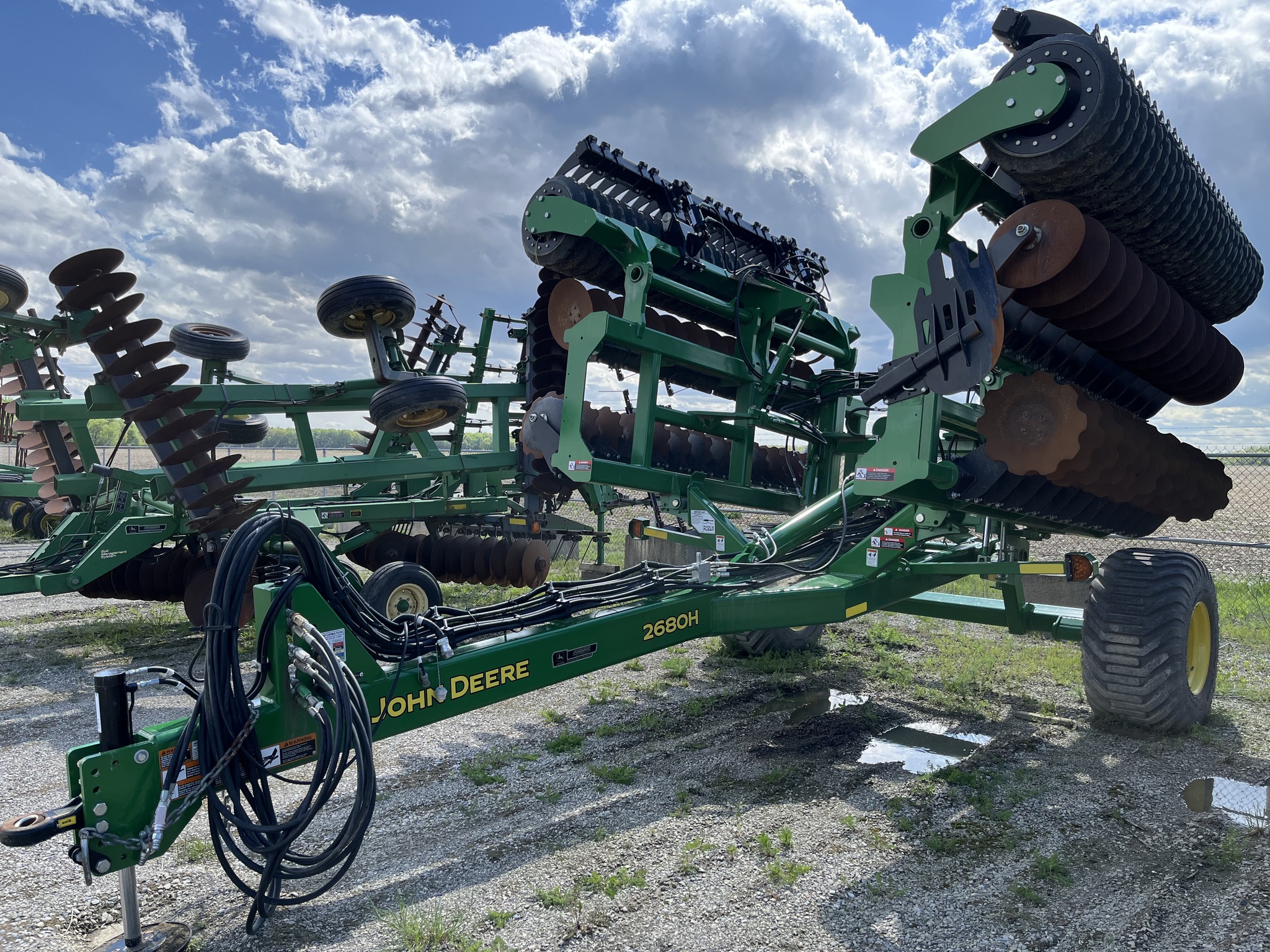 2022 John Deere 2680H Disks