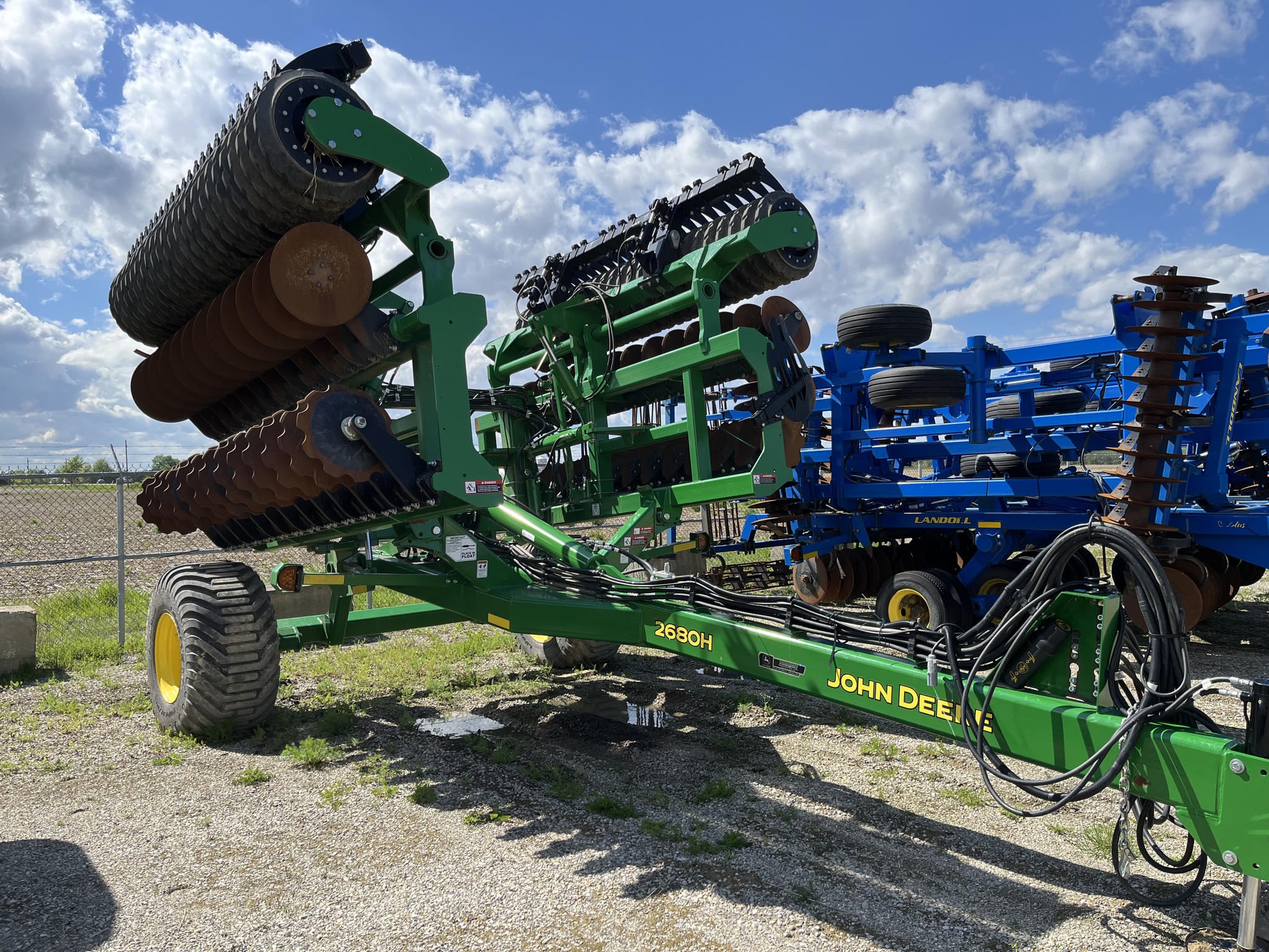 2022 John Deere 2680H Disks