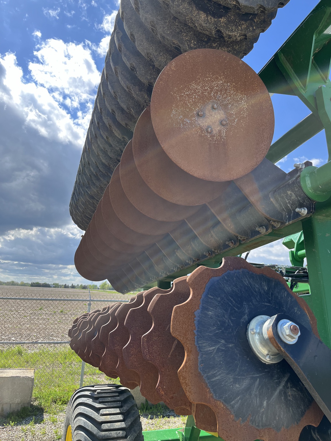 2022 John Deere 2680H Disks