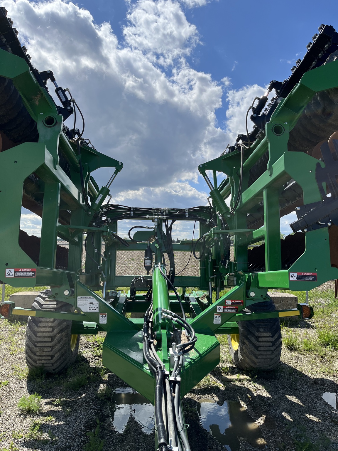 2022 John Deere 2680H Disks