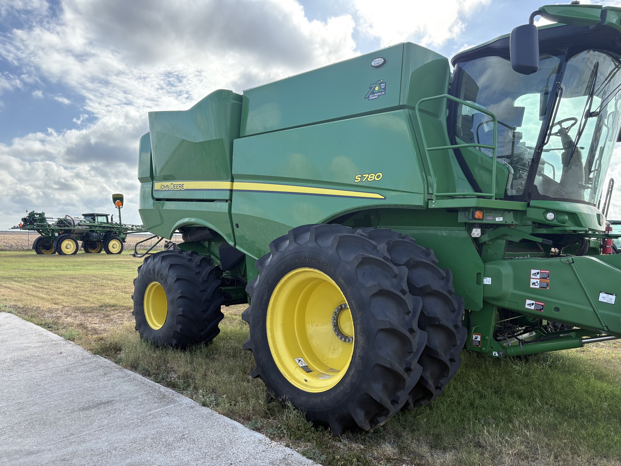 2022 John Deere S780 Image 2