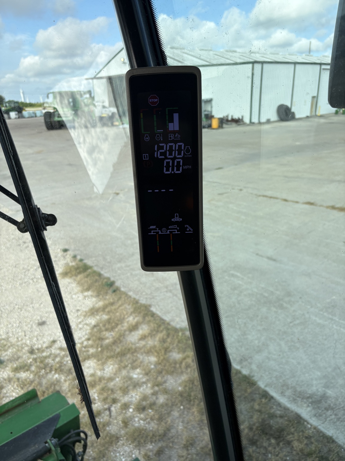 2022 John Deere S780 Image 9