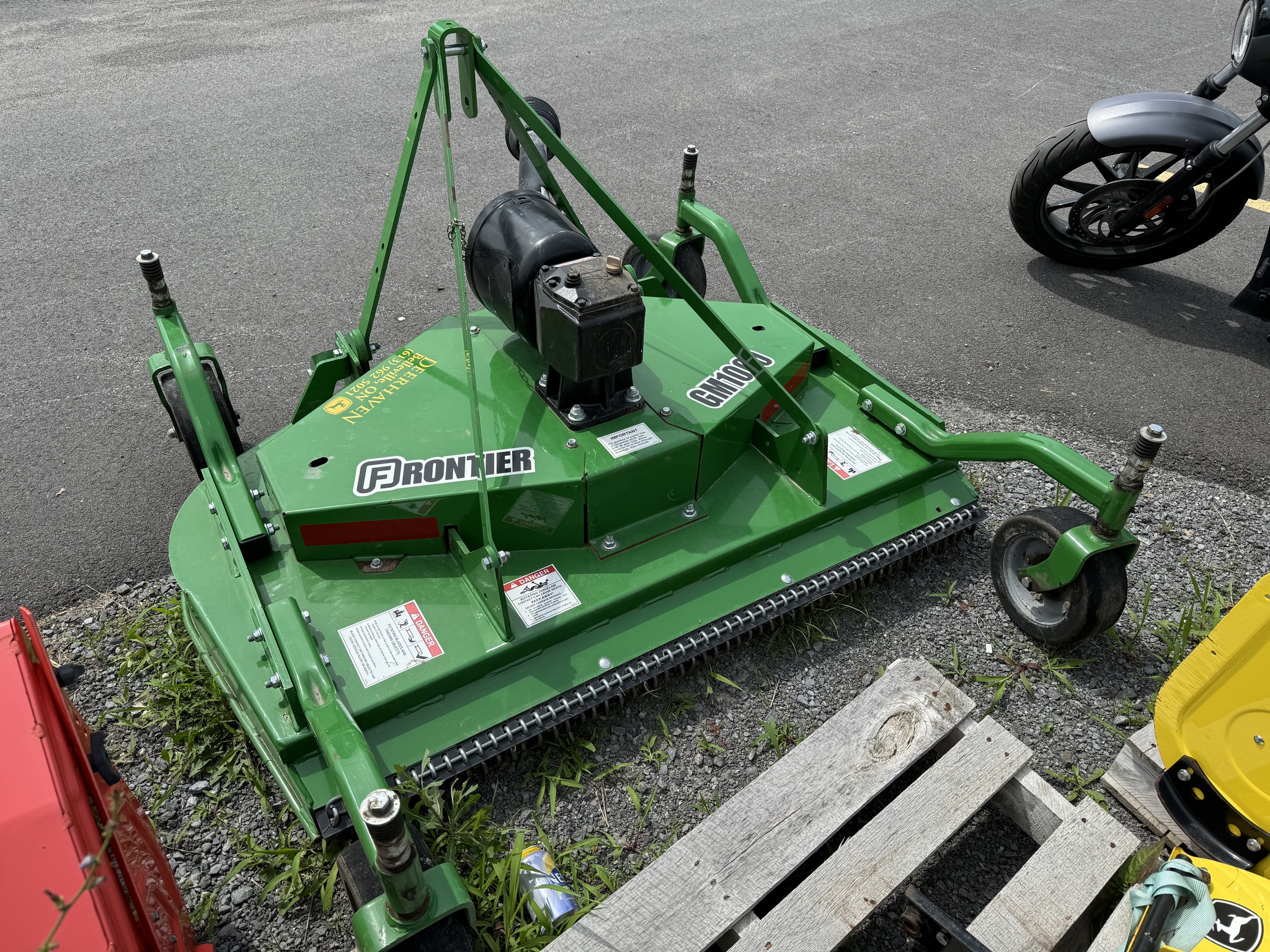2020 John Deere GM1060R Image 1