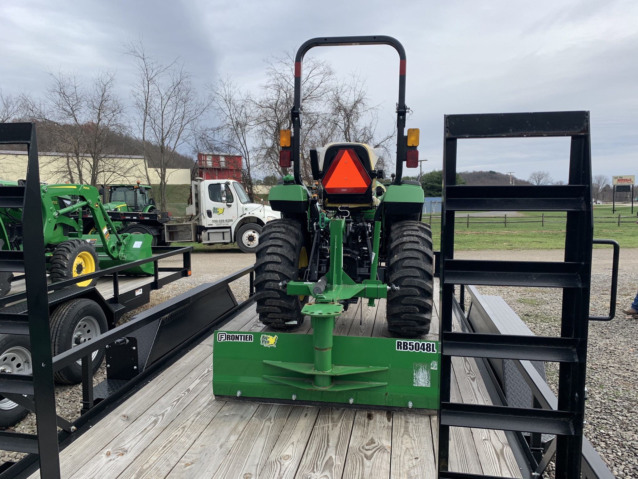 2024 John Deere 2038R Image 2